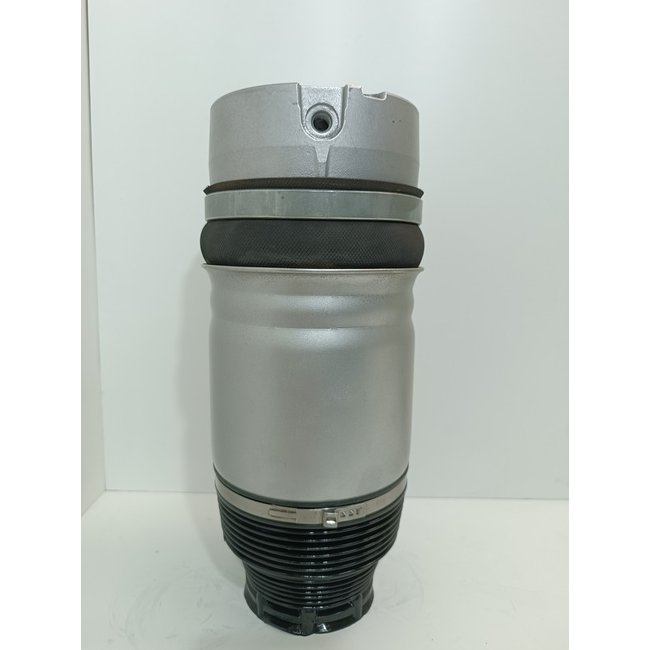 Пневмоподушка пневмобаллон задний правый  VW Touareg (восстановленный)